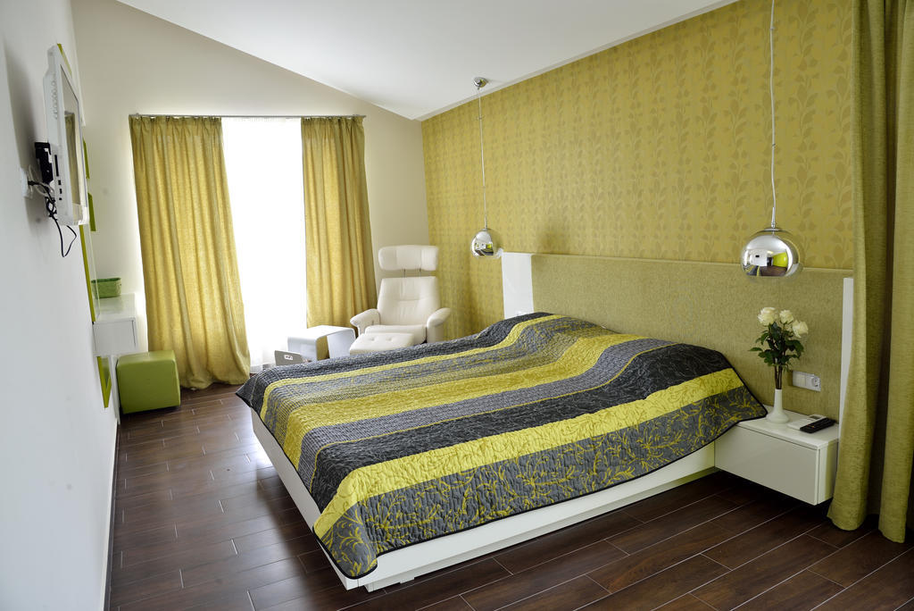 Glicinia Hotel 골든샌드 객실 사진