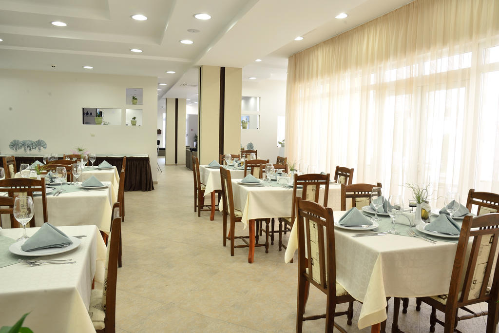 Glicinia Hotel 골든샌드 외부 사진